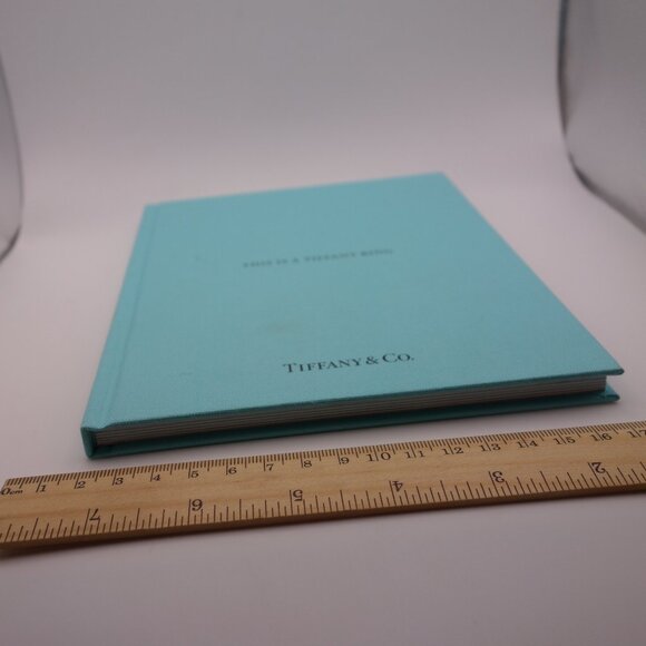 Tiffany & Co. This Is A Tiffany Ring Book (Chinese) - Picture 5 of 16
